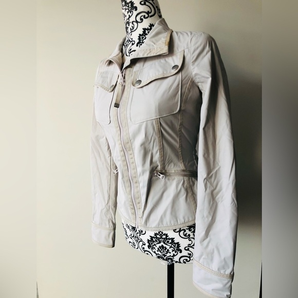 Lululemon Out and About Peplum Jacket Ecru Off-White 2 - Picture 4 of 9